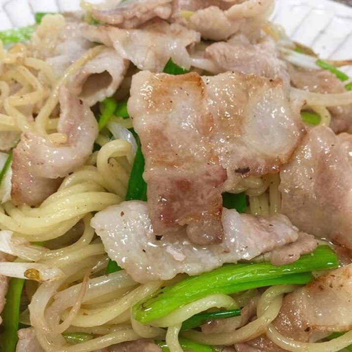 鶏ガラスープの素で塩焼きそば♪♪